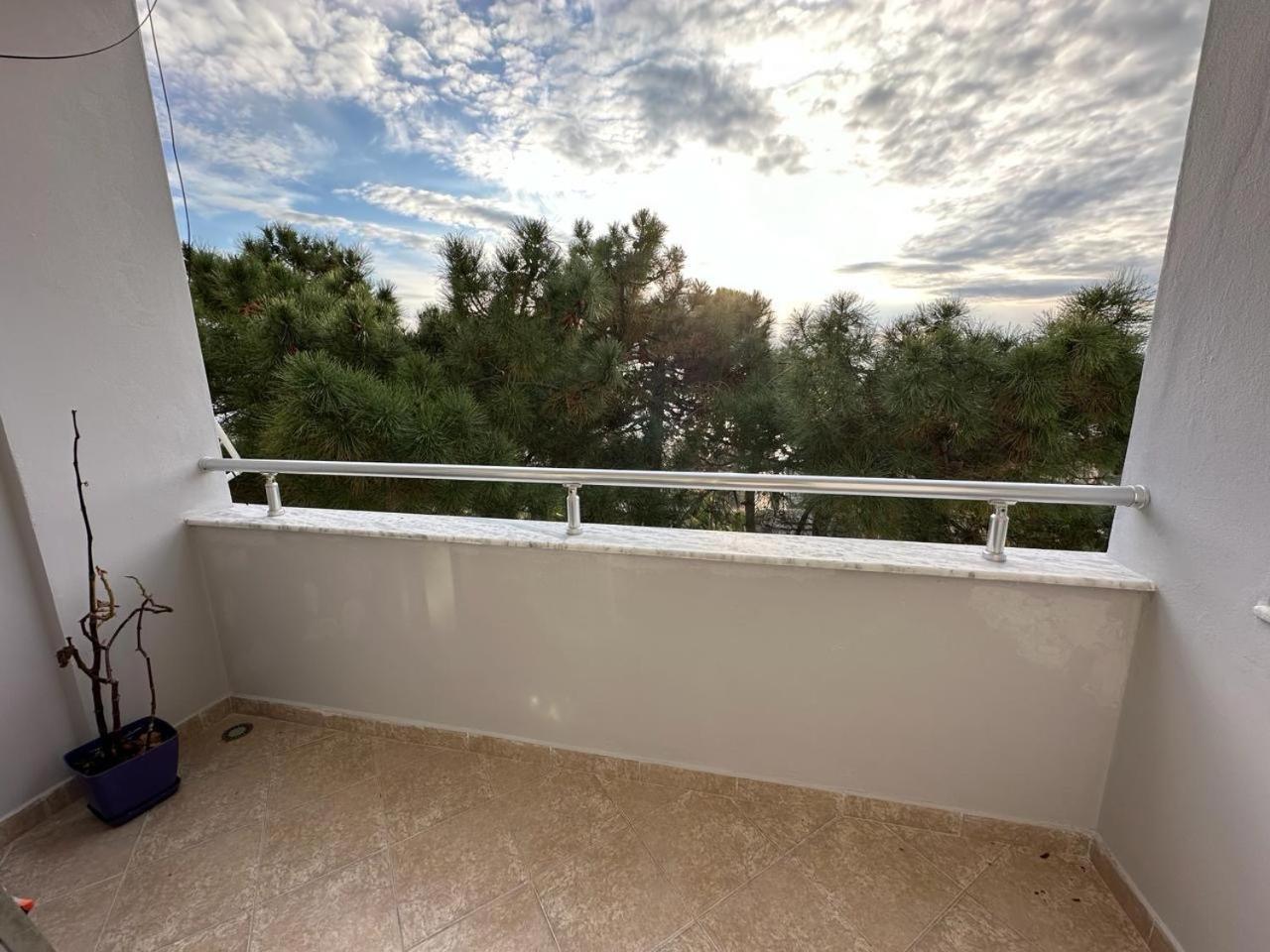 Sunset Sea View - Beachfront Balcony - Ac - Wifi Durrës Extérieur photo